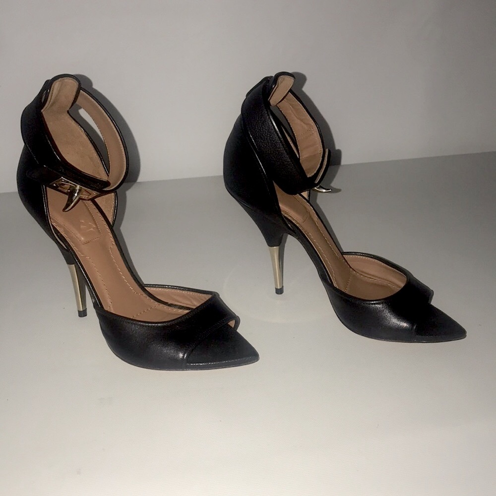 GIVENCHY Paris Black Leather Stiletto Size 37